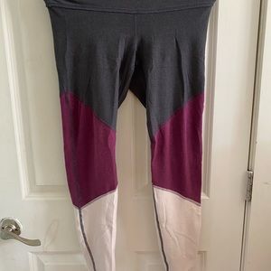 Womens athletic leggings
